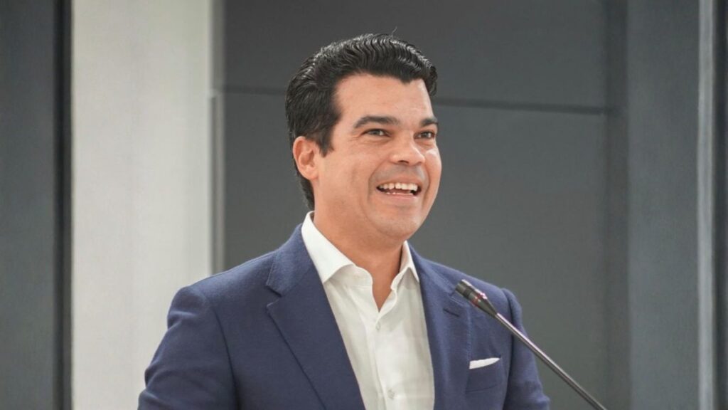 Wellington Arnaud encabeza percepción de funcionarios más eficientes, según SONDEOS
